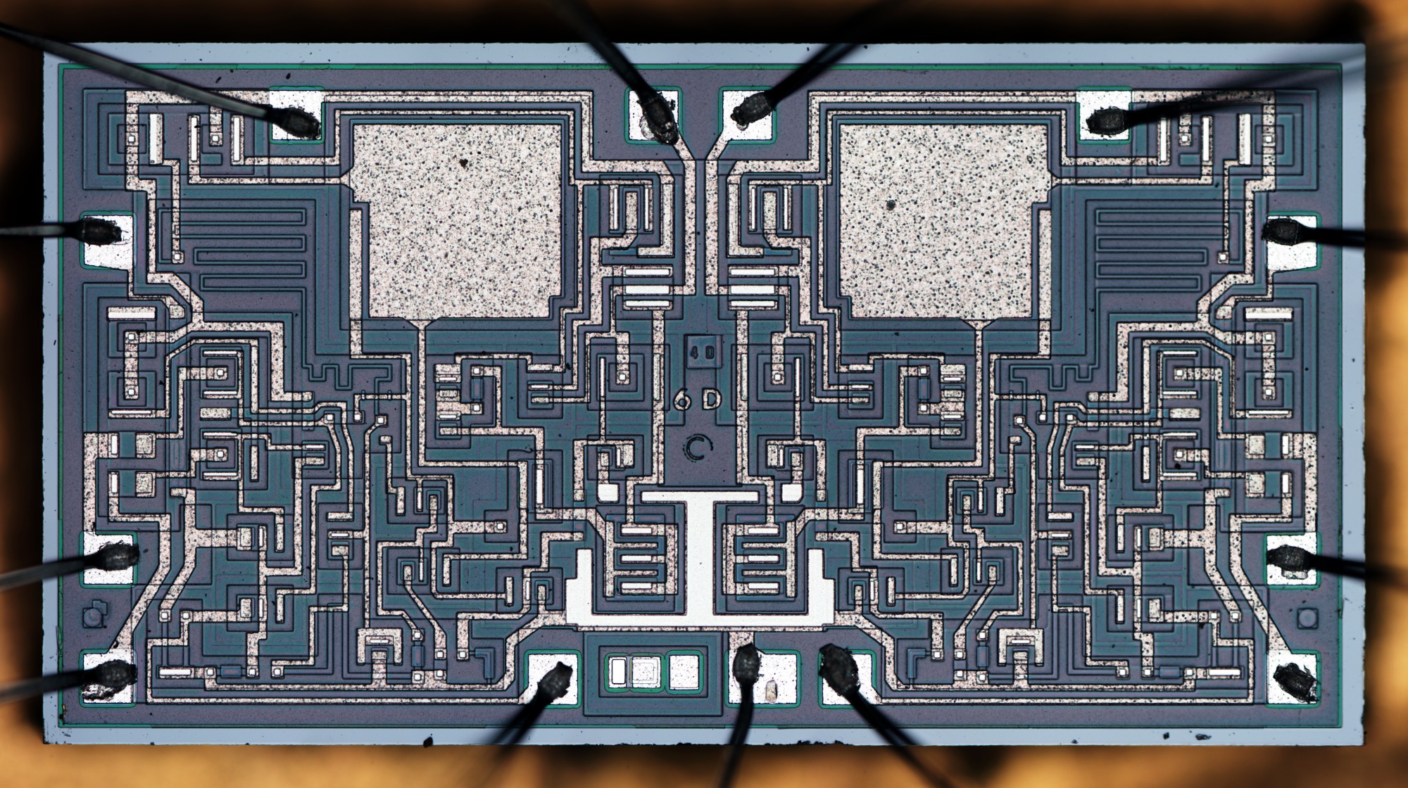 Fairchild U7A7747393 - µA747 opamp : weekend die-shot